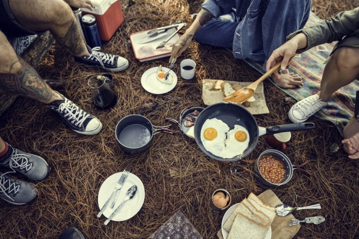 Campsite dining chefs