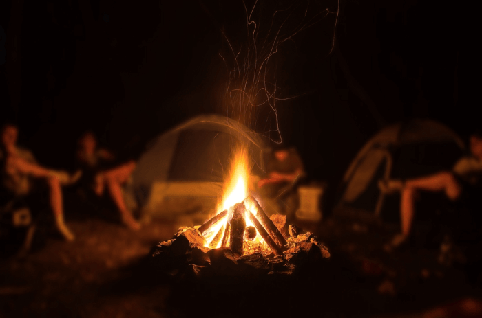 Tents along planetware