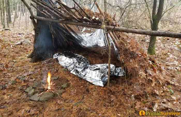 Shelter survival shelters winter easy build could kids life lean save debris guide offthegridnews quick situation any wilderness woods ideas